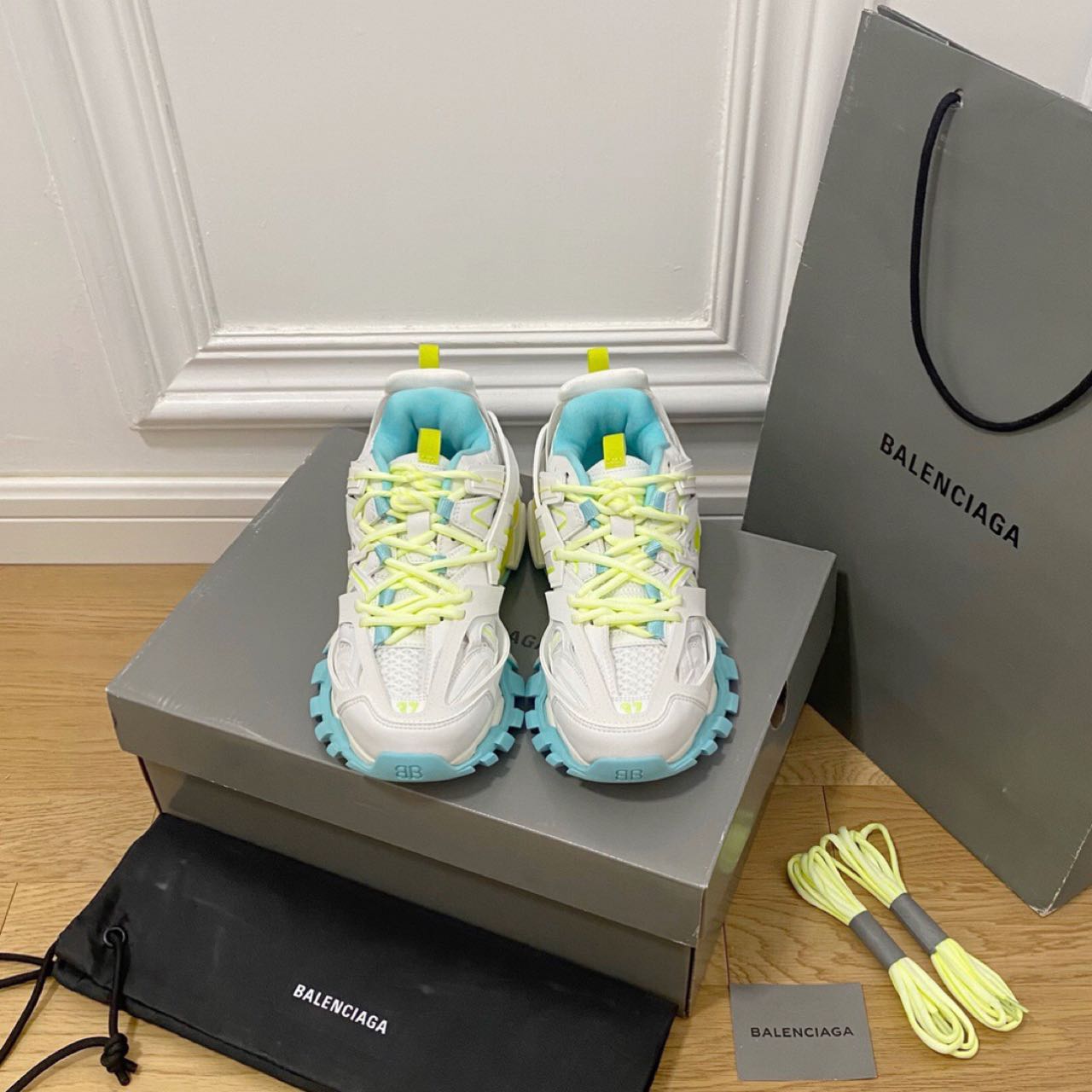 Balenciaga Track Sneaker  - EUR FASHION