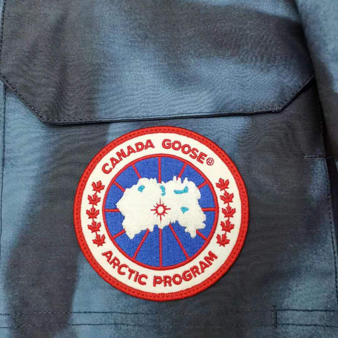 Canada Goose Down Jacket - EUR FASHION