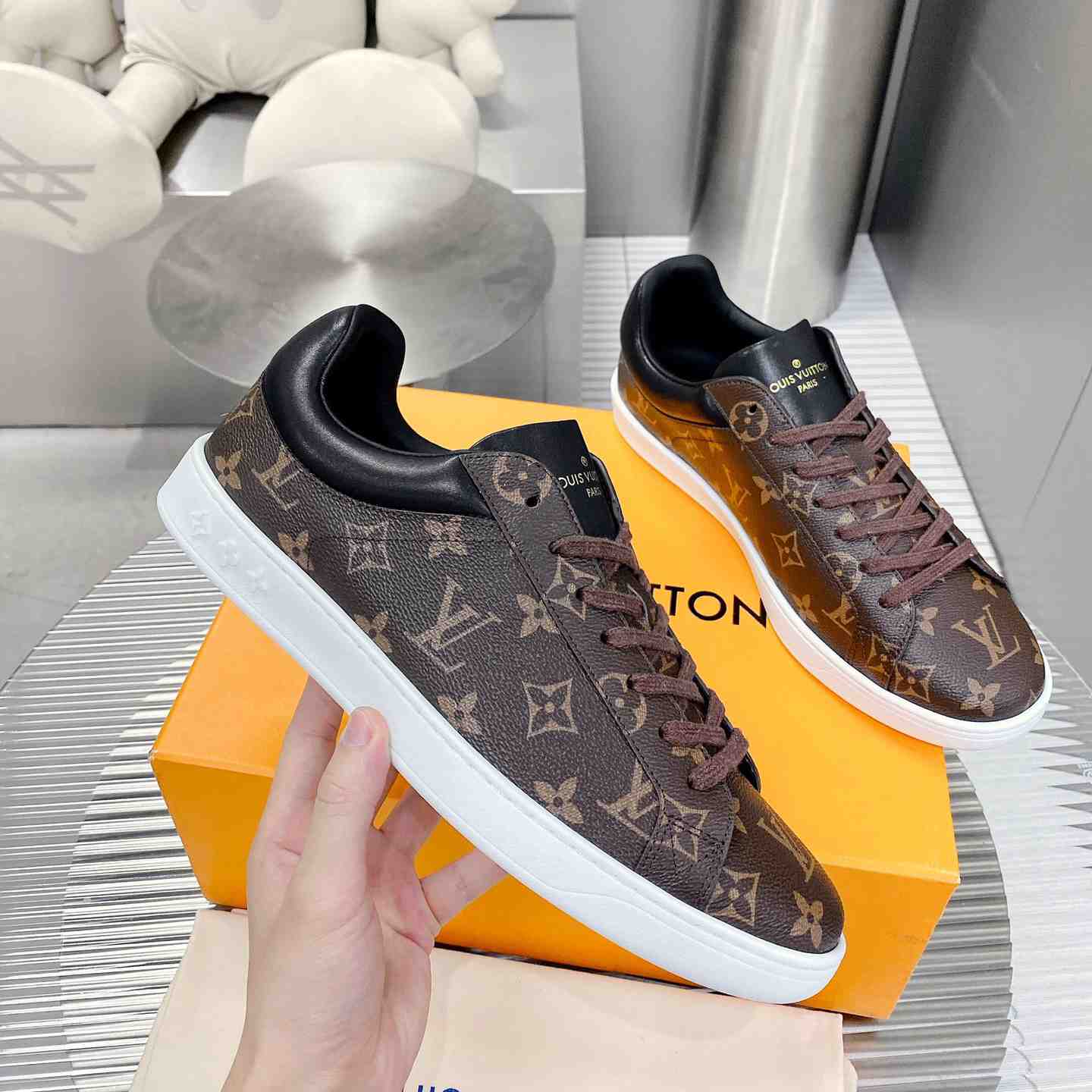 Louis Vuitton Luxembourg Samothrace Sneakers     1A4PAF - EUR FASHION