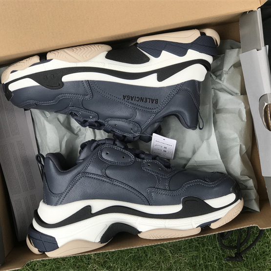 Balenciaga Triple S Sneaker  - EUR FASHION