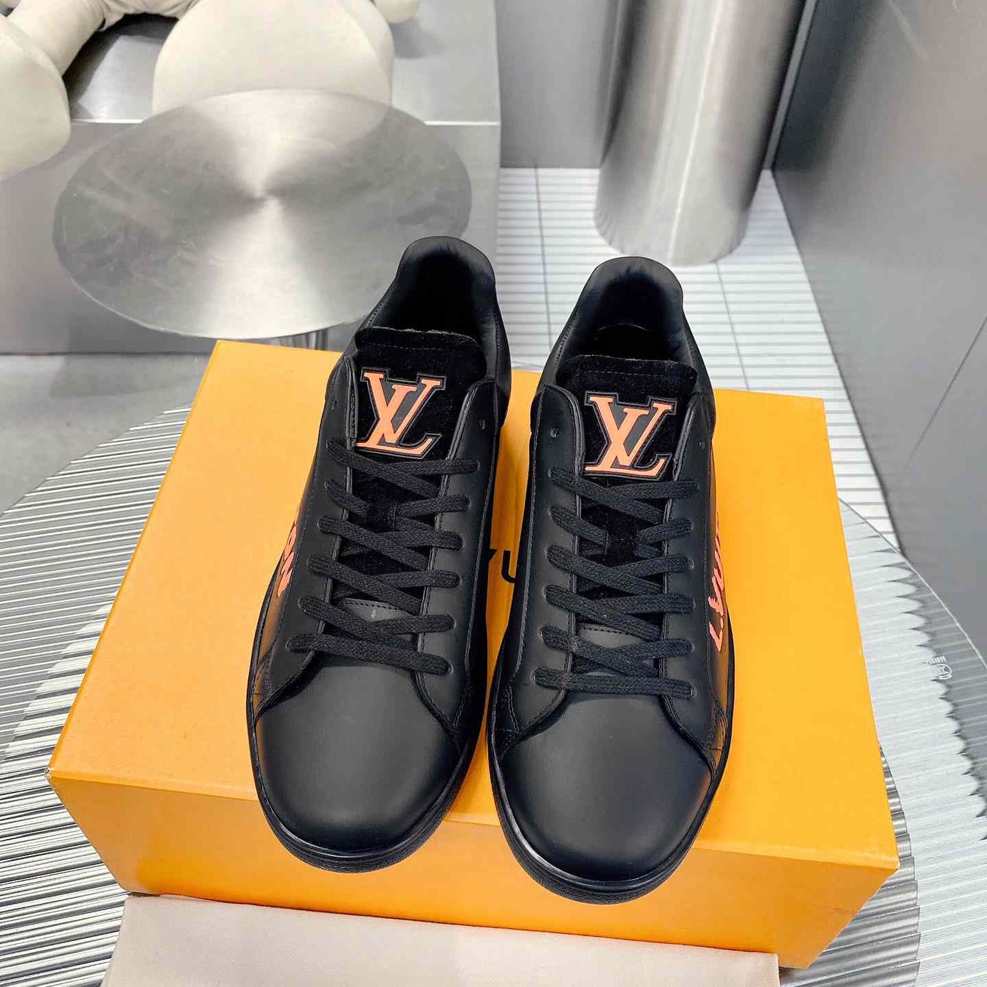 Louis Vuitton Luxembourg Samothrace Sneakers   1A9JCM - EUR FASHION