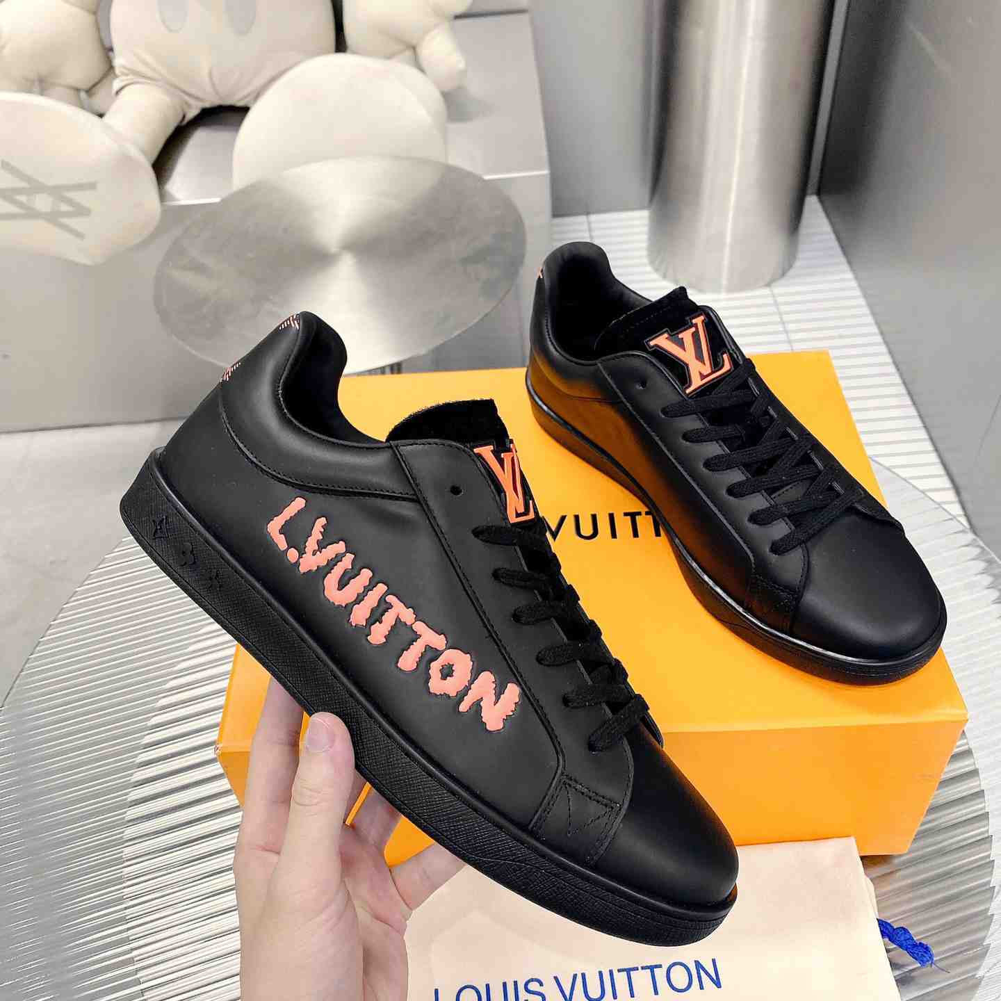 Louis Vuitton Luxembourg Samothrace Sneakers   1A9JCM - EUR FASHION