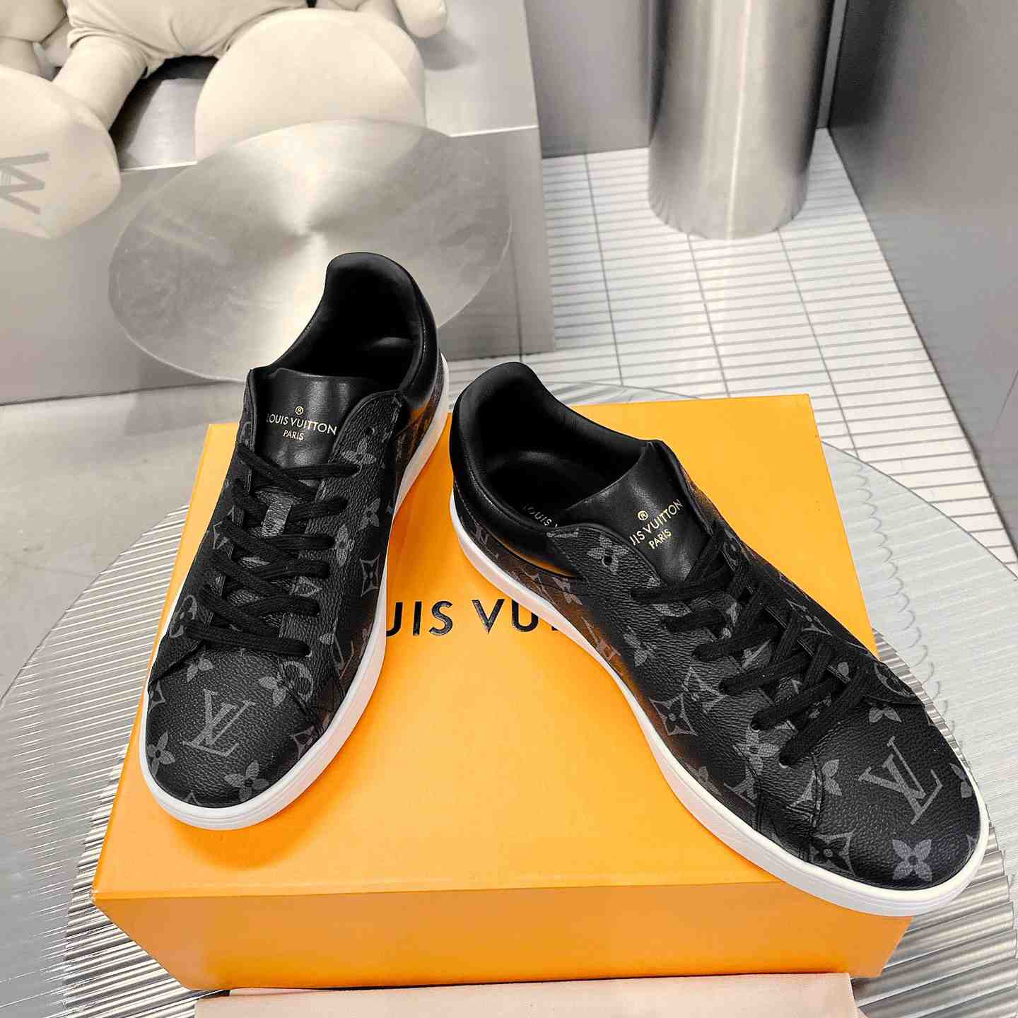 Louis Vuitton Luxembourg Samothrace Sneakers     1A4PAT - EUR FASHION