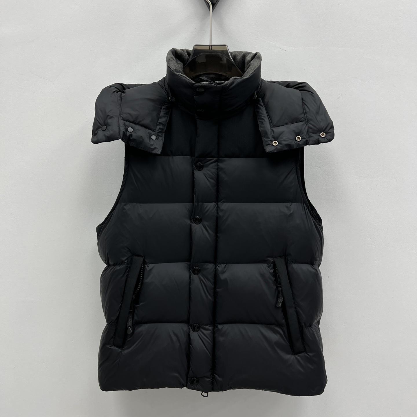 Burberry Detachable Sleeve Hooded Puffer Jacket - EUR FASHION