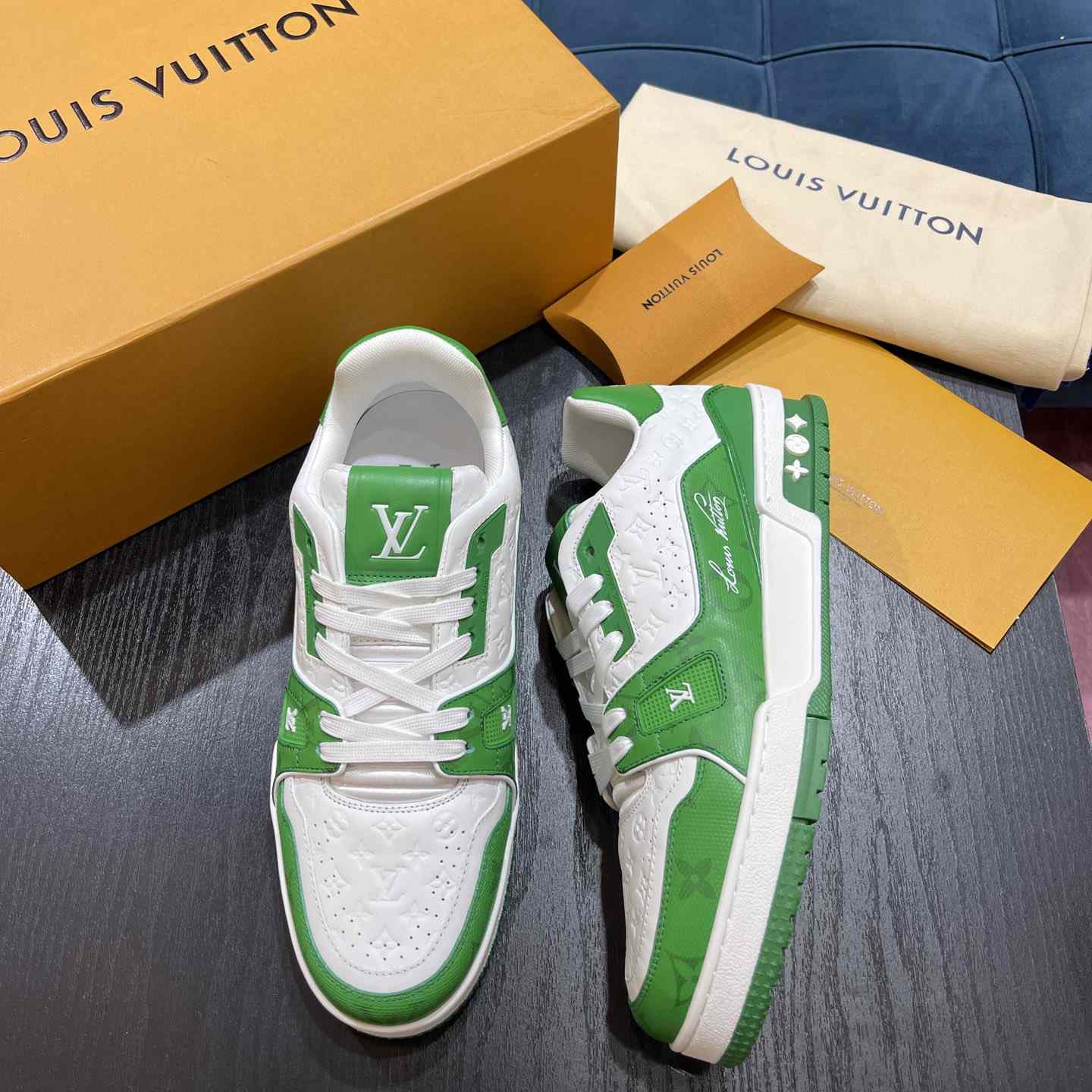 Louis Vuitton LV Trainer Sneaker       1AASJ2 - EUR FASHION