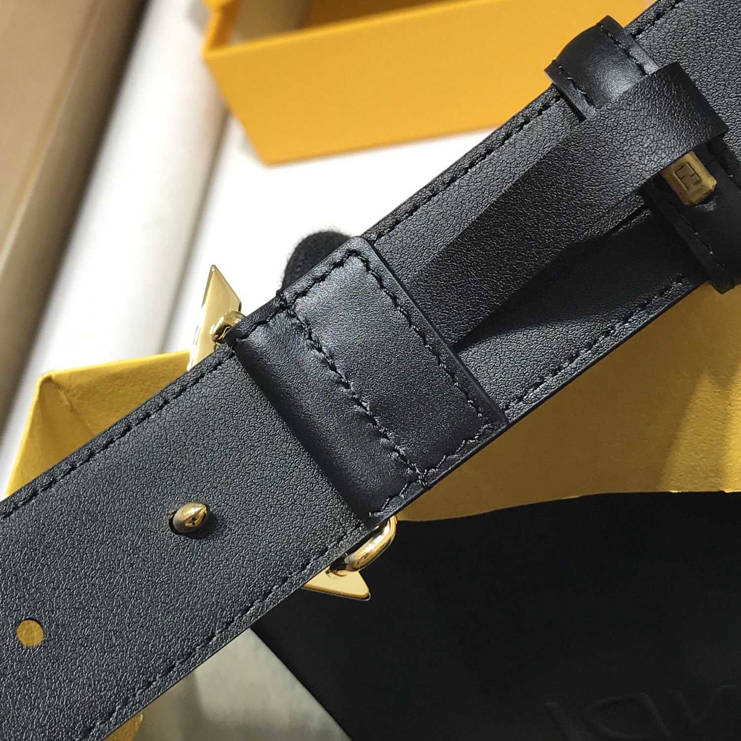 Fendi Black Leather Belt - EUR FASHION