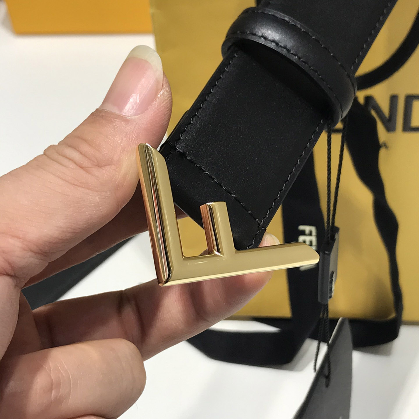 Fendi Black Leather Belt - EUR FASHION