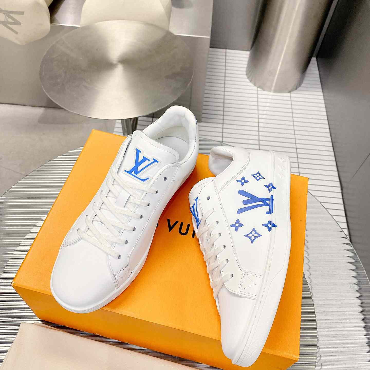 Louis Vuitton Luxembourg Samothrace Sneakers     1A9JDT - EUR FASHION