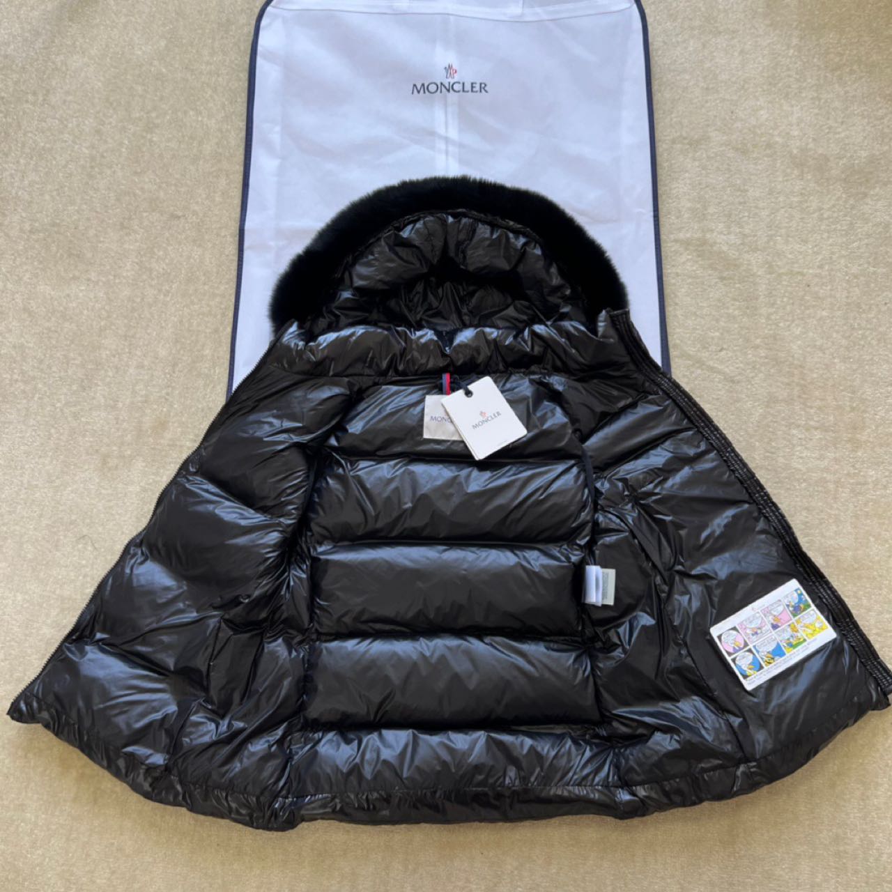 Moncler Bairon Faux-Fur-Trim Vest - EUR FASHION