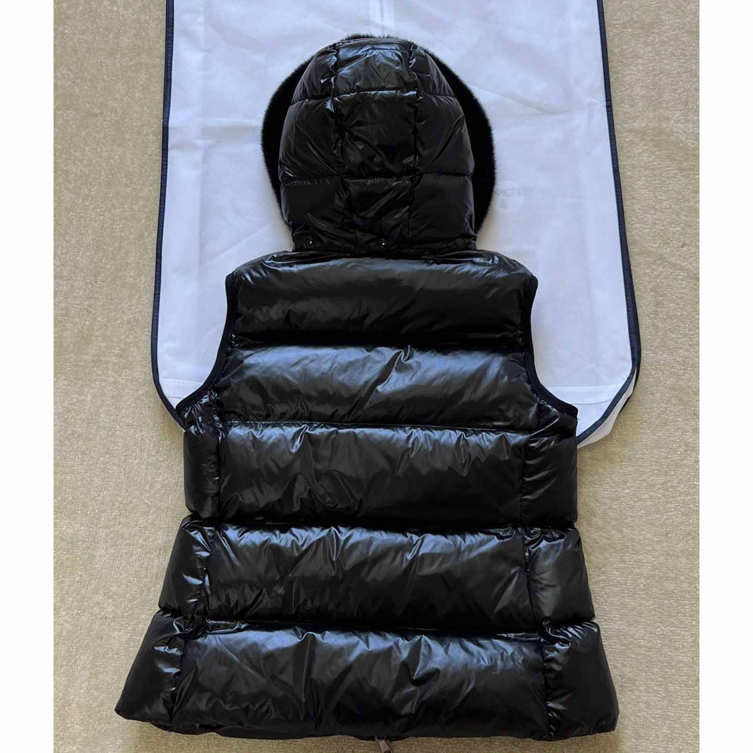 Moncler Bairon Faux-Fur-Trim Vest - EUR FASHION