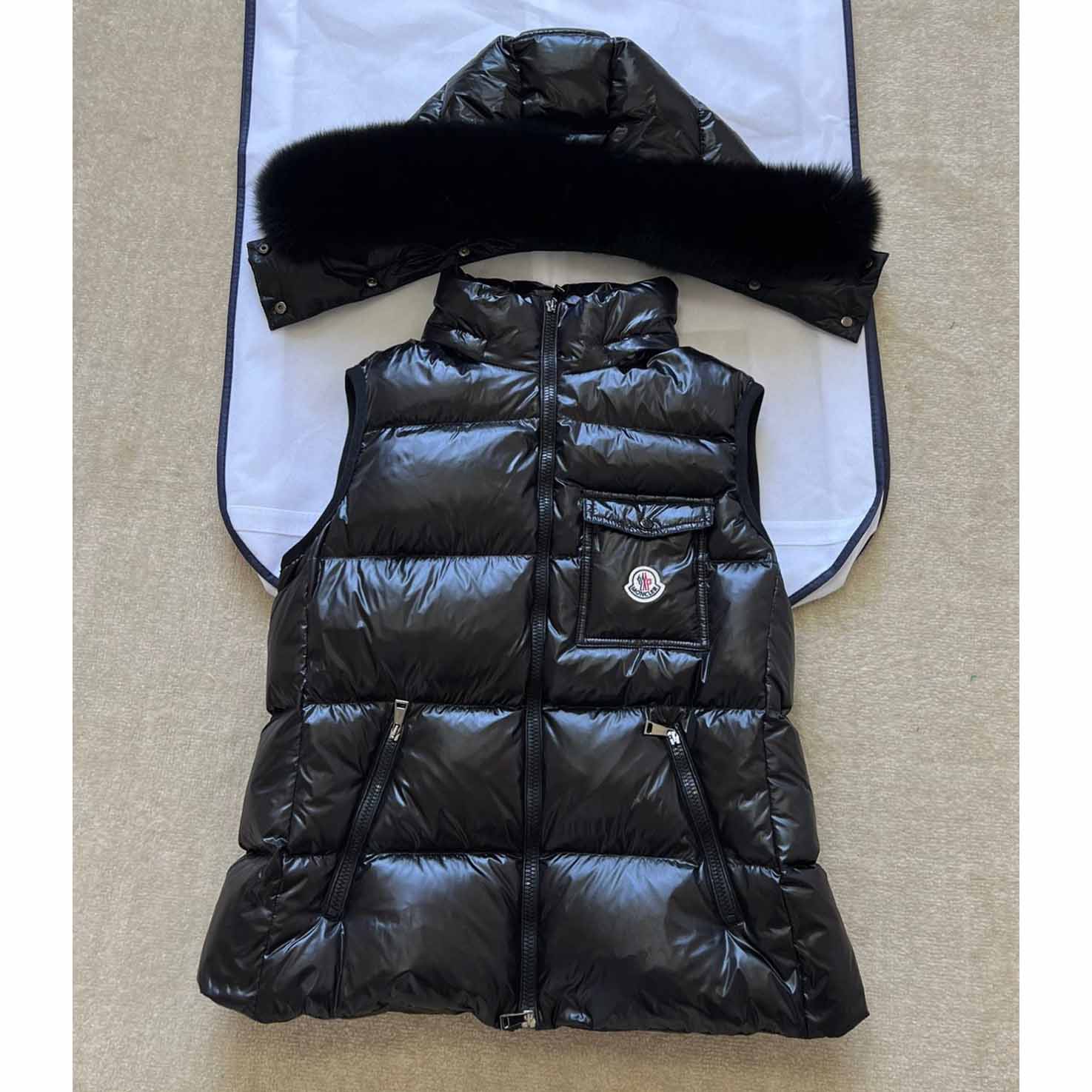 Moncler Bairon Faux-Fur-Trim Vest - EUR FASHION