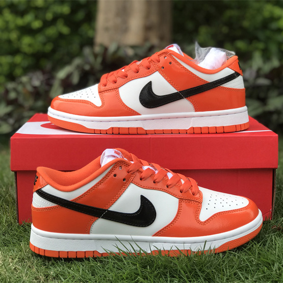 Nike WMNS SB Dunk Low ESS