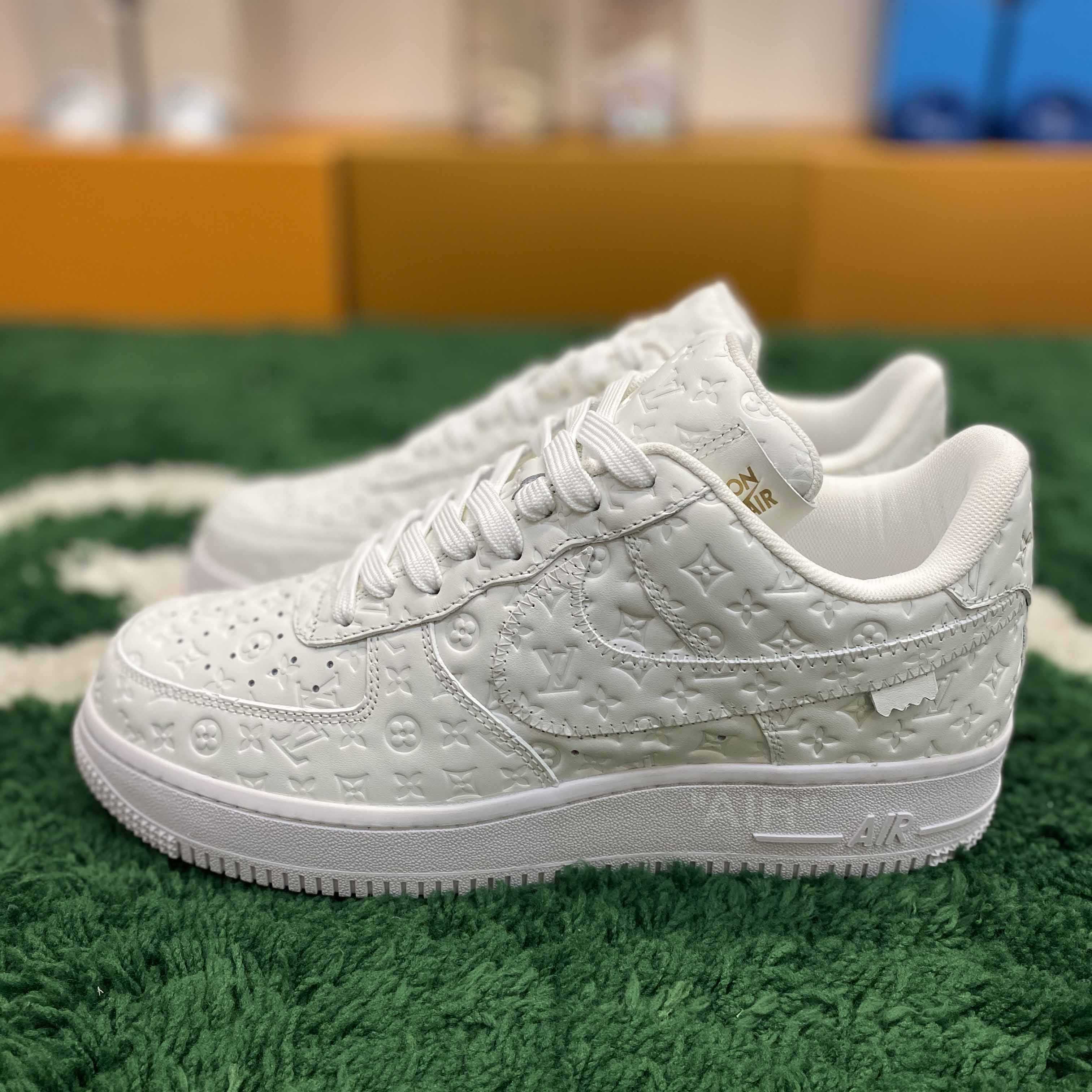  Louis Vuitton LV x Nike Air Force 1 x off-white Sneaker       1A9V - EUR FASHION