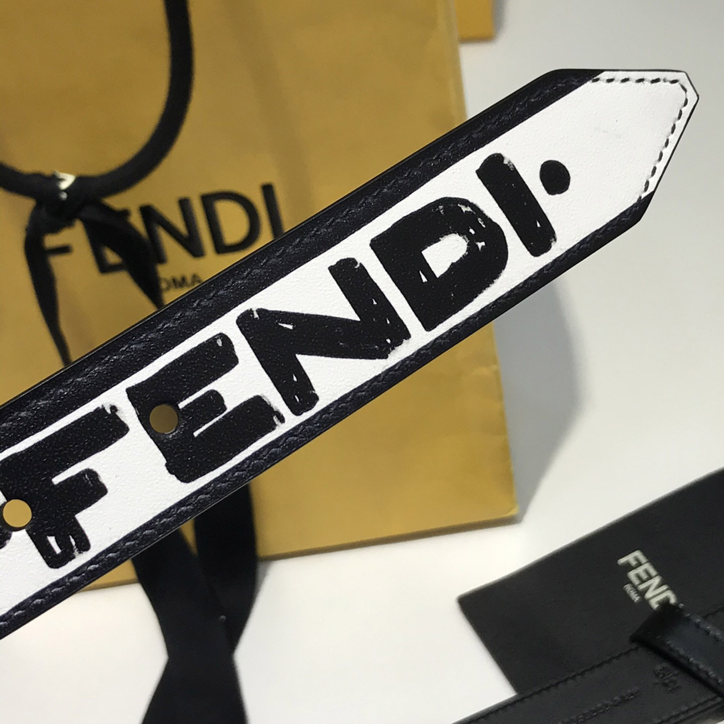 Fendi Logo Belt - EUR FASHION