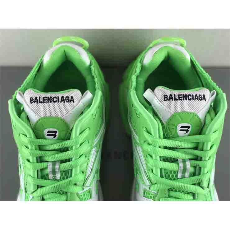 Balenciaga Runner Sneaker In FLuo Green  - EUR FASHION