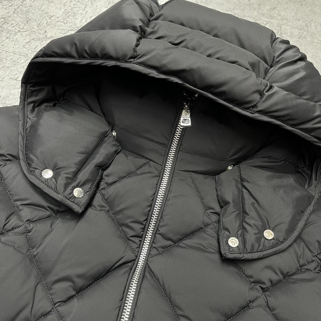 Moncler Hooded Padded Jacket - EUR FASHION