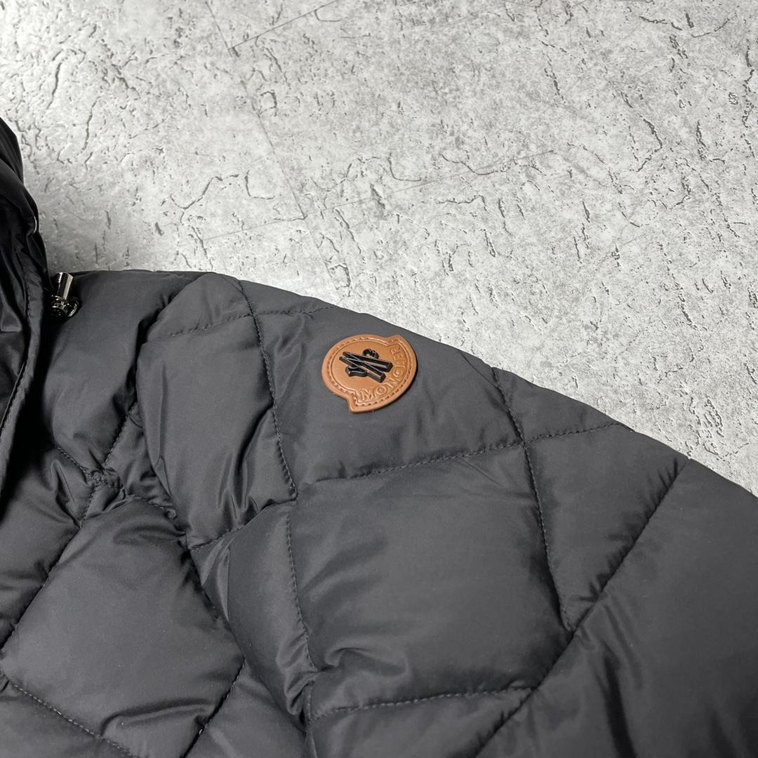 Moncler Hooded Padded Jacket - EUR FASHION