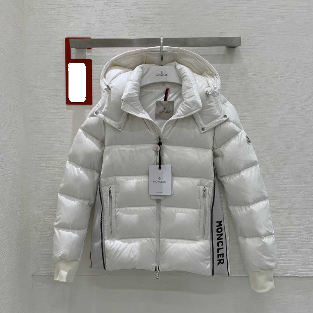 Moncler Lunetiere Short Down Jacket - EUR FASHION