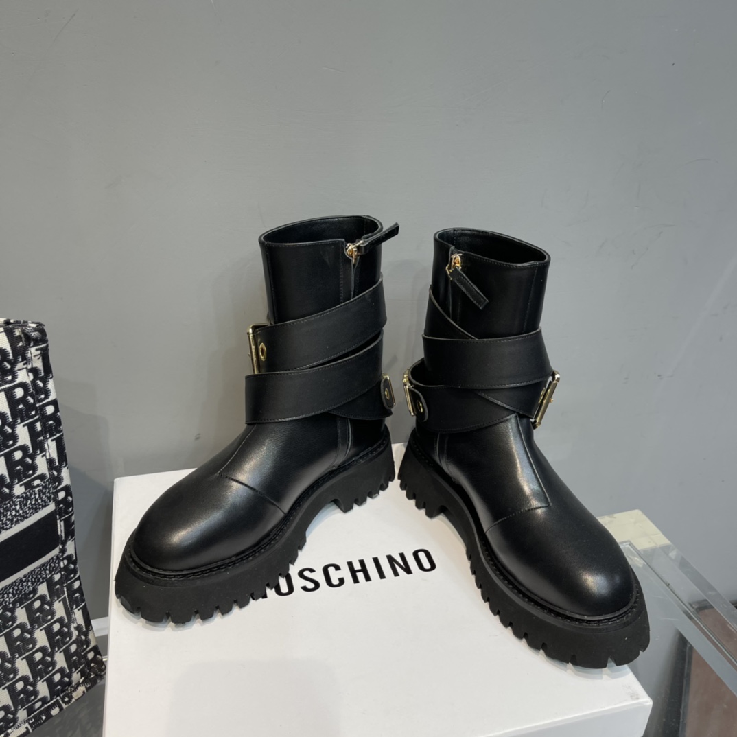 Moschino Ankle Boots - EUR FASHION