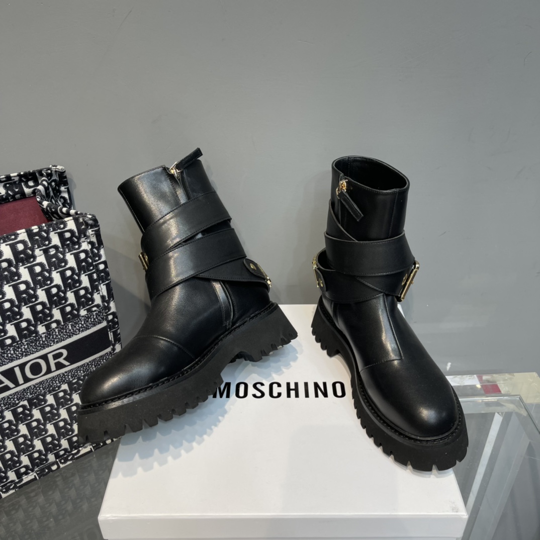 Moschino Ankle Boots - EUR FASHION