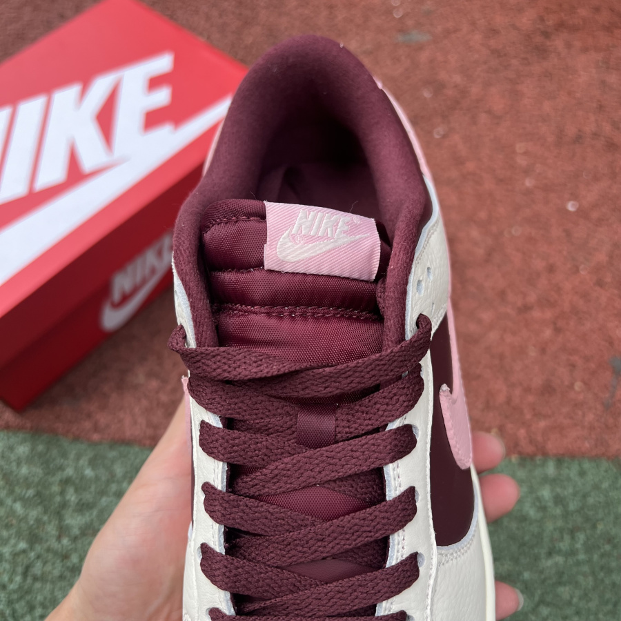 Dunk Low “Valentine's Day” Sneaker     DR9705-100 - EUR FASHION