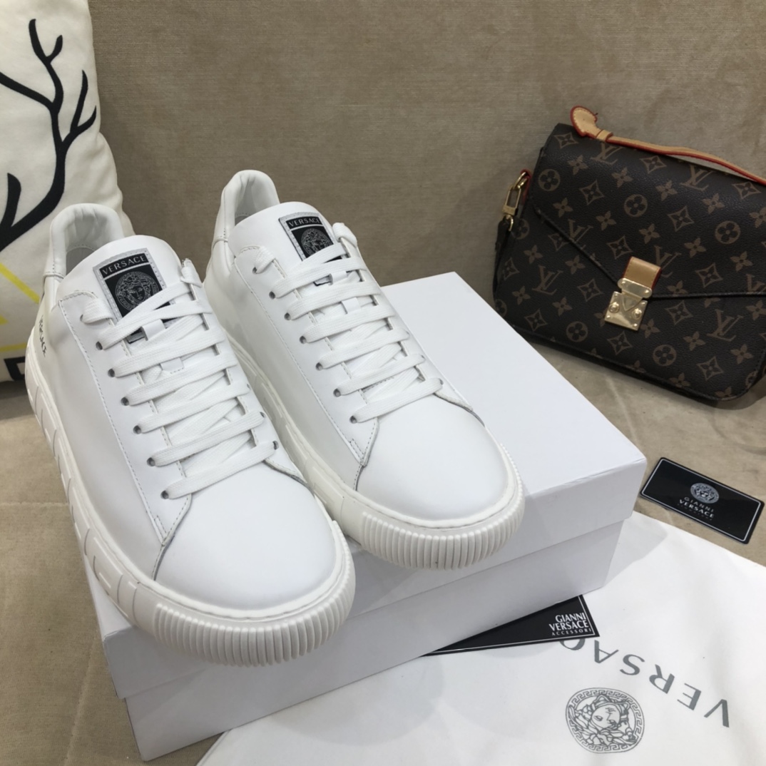 Versace La Greca Lace-Up Sneakers - EUR FASHION