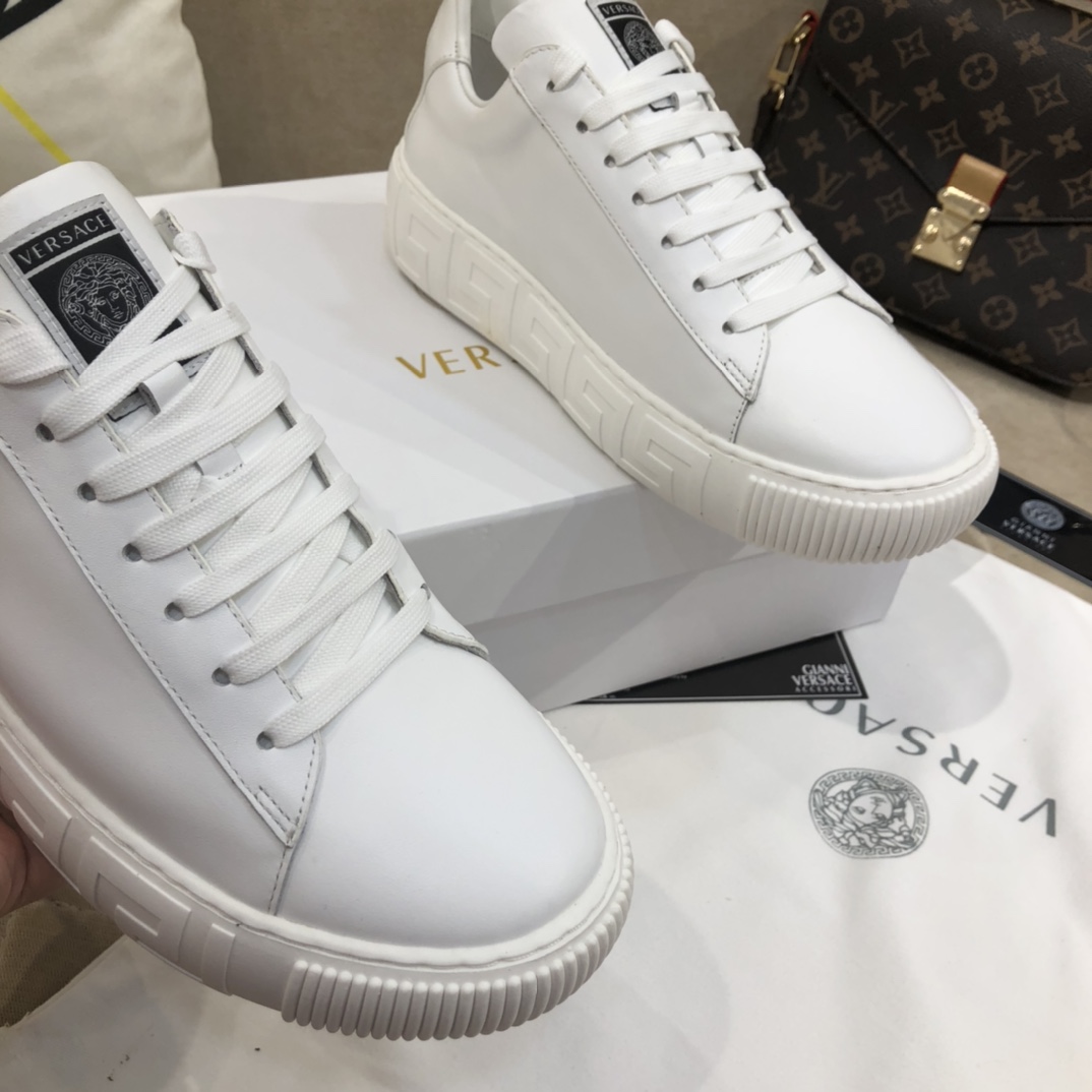 Versace La Greca Lace-Up Sneakers - EUR FASHION