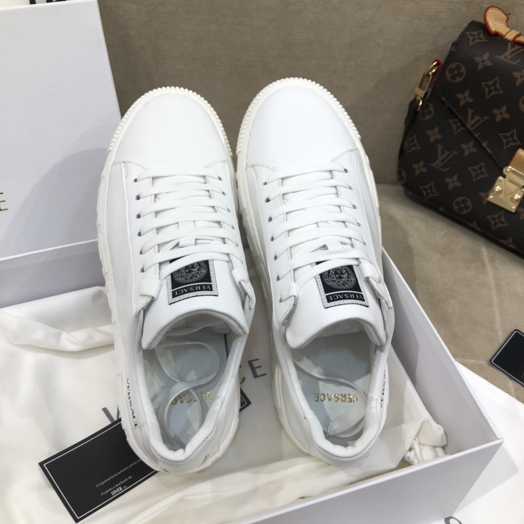 Versace La Greca Lace-Up Sneakers - EUR FASHION