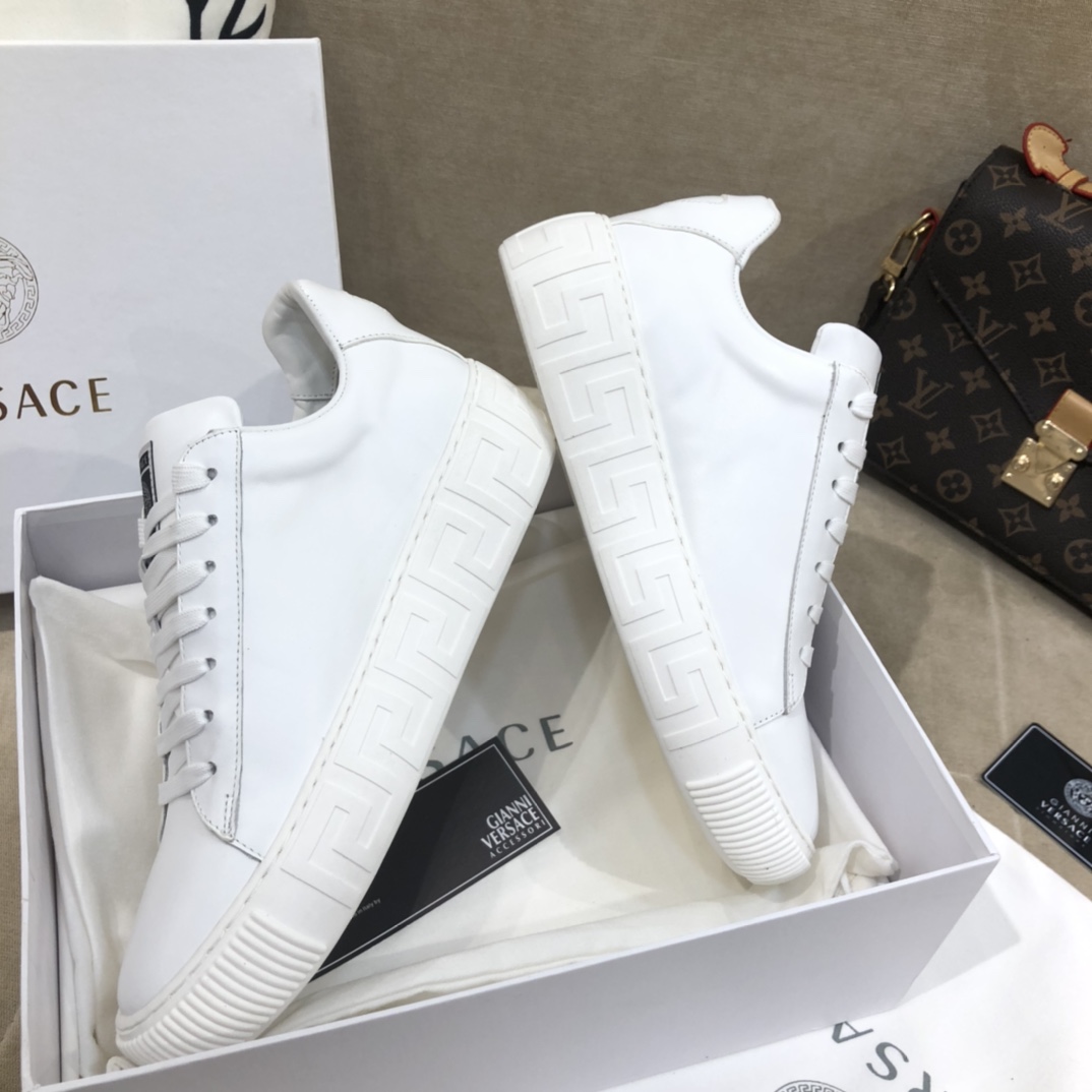 Versace La Greca Lace-Up Sneakers - EUR FASHION