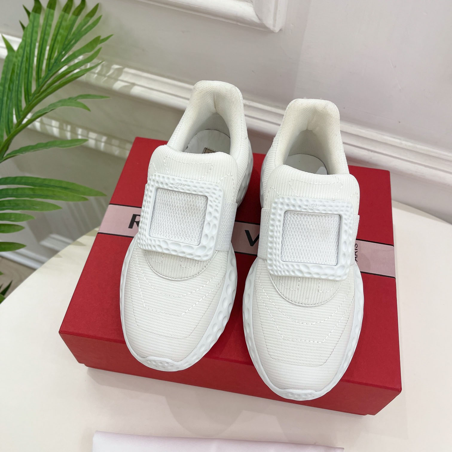 Roger Vivier Viv Run Moonlight Sneaker - EUR FASHION