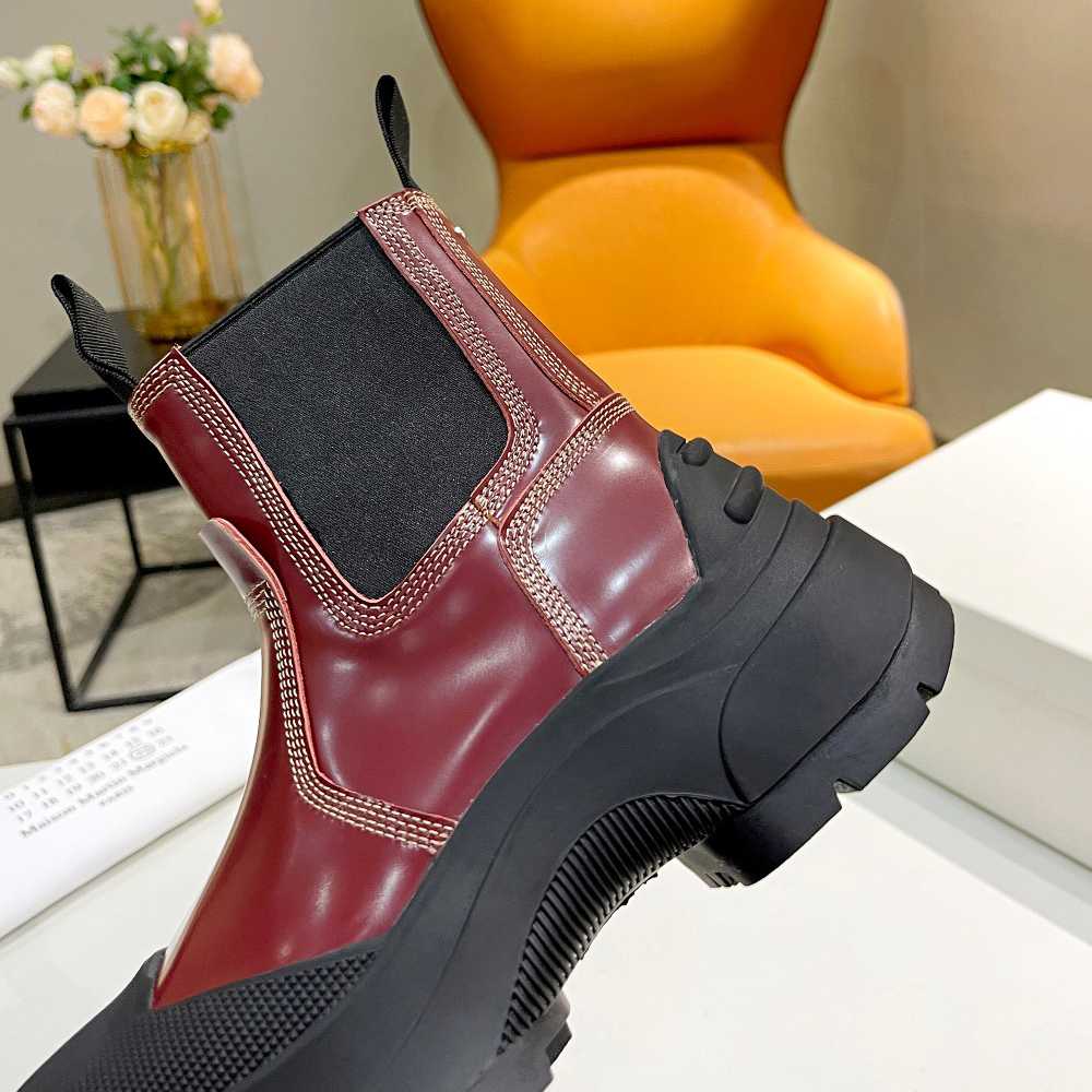 Maison Margiela Leather Chelsea Boots - EUR FASHION