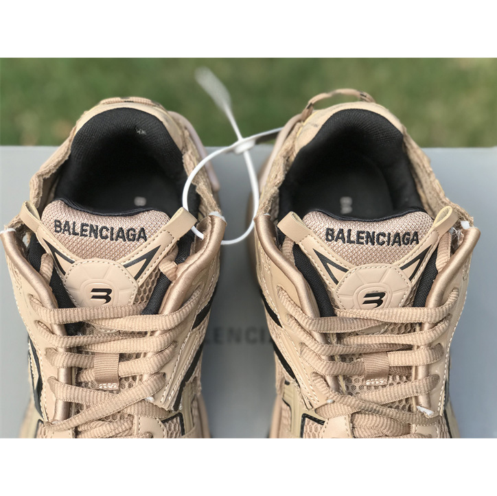 Balenciaga Runner Sneaker  - EUR FASHION