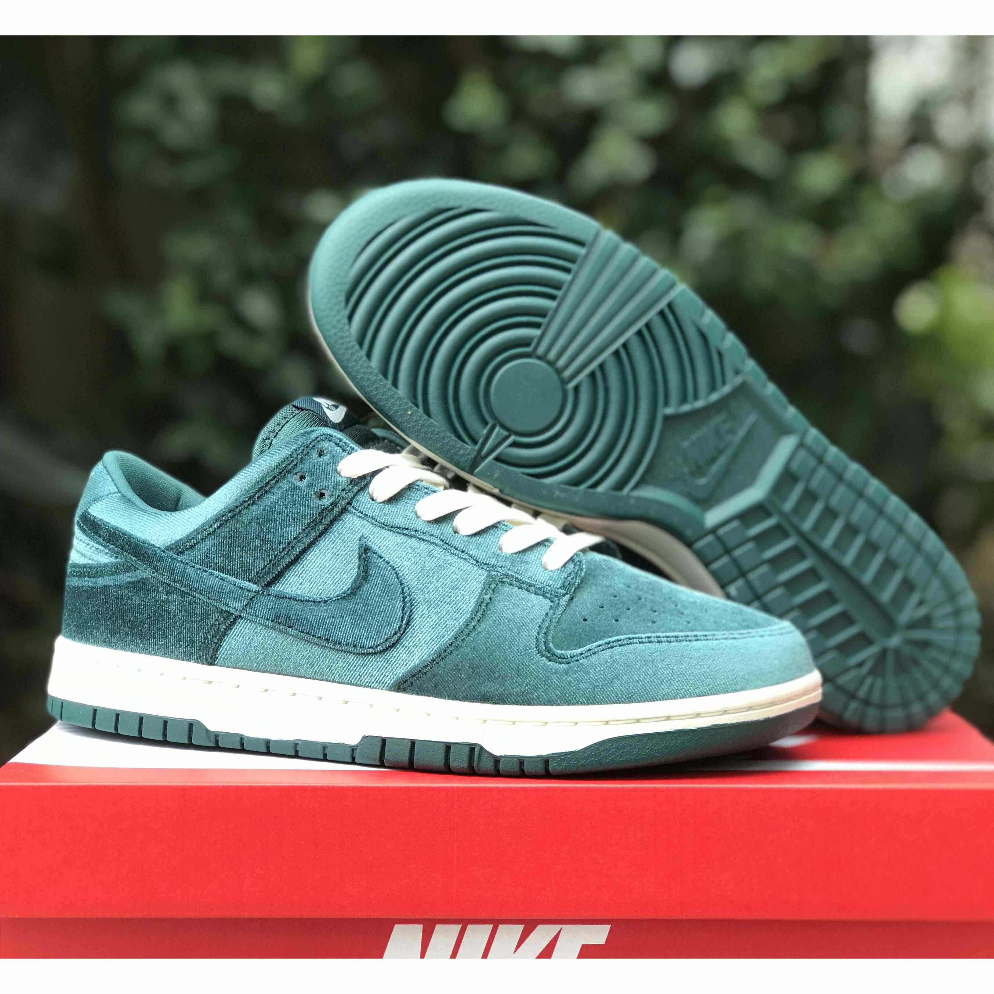 Nike Dunk Low “Green Velvet“ Sneaker   DZ5224-300 - EUR FASHION