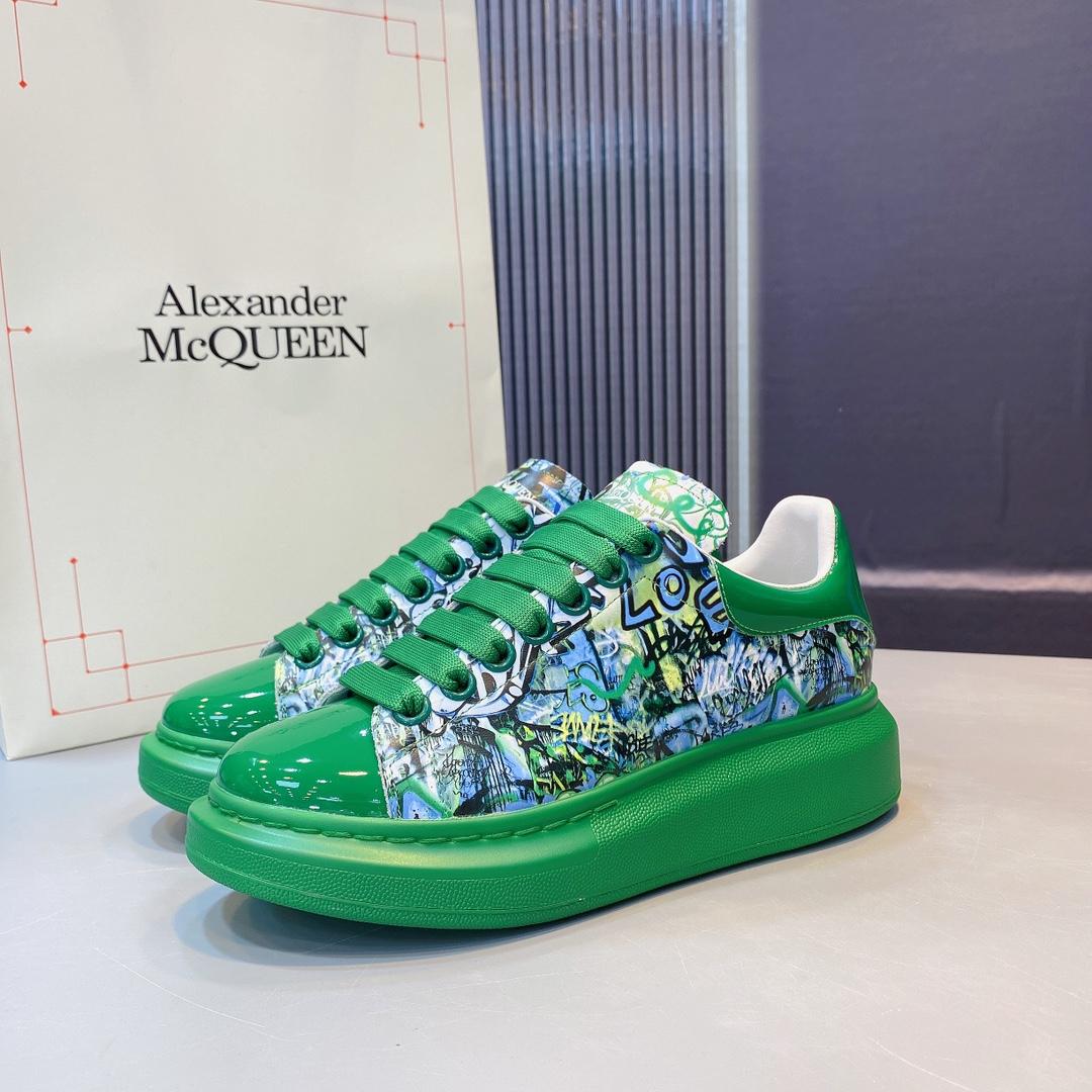 Alexander Mqueen Oversized Sneaker  - EUR FASHION