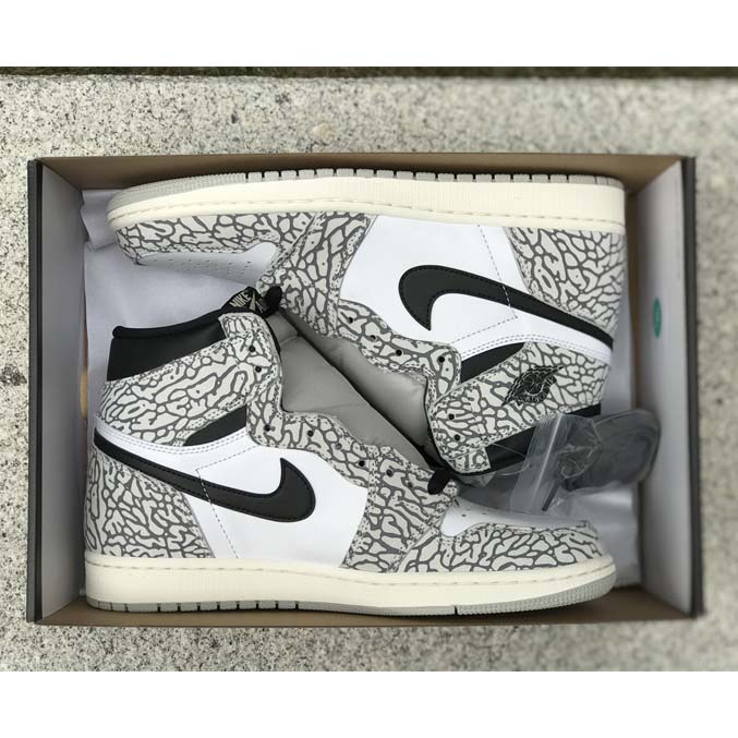 Air Jordan 1 High OG “White Cement” Sneaker    DZ5485-052 - EUR FASHION