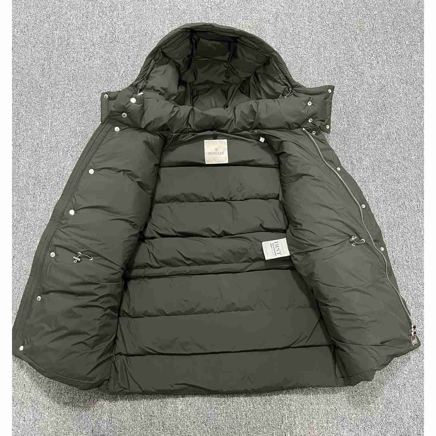 Moncler Bauges Short Down Jacket - EUR FASHION