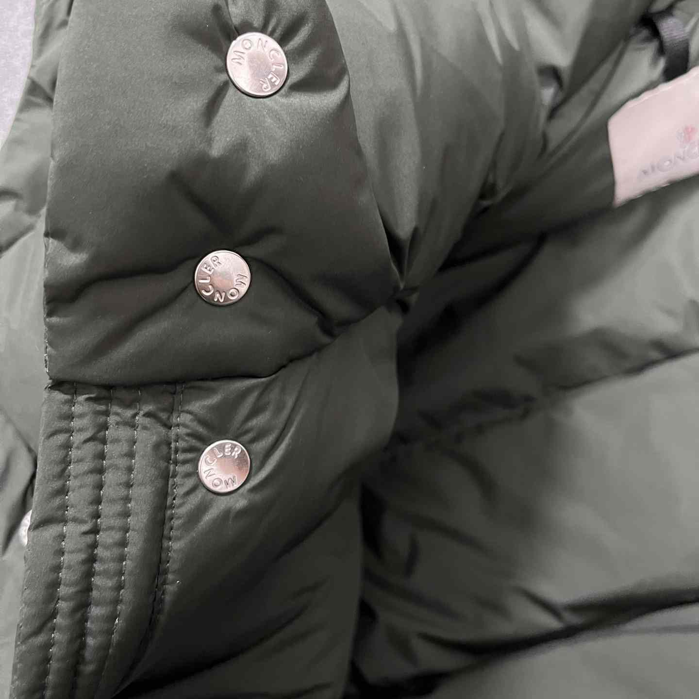 Moncler Bauges Short Down Jacket - EUR FASHION