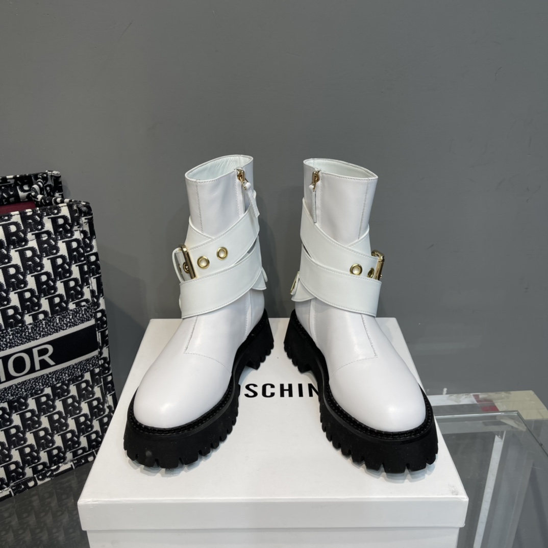 Moschino Ankle Boots - EUR FASHION