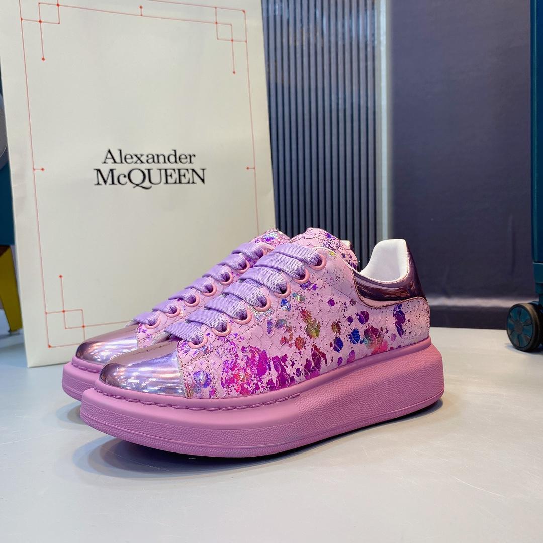 Alexander Mqueen Oversized Sneaker  - EUR FASHION