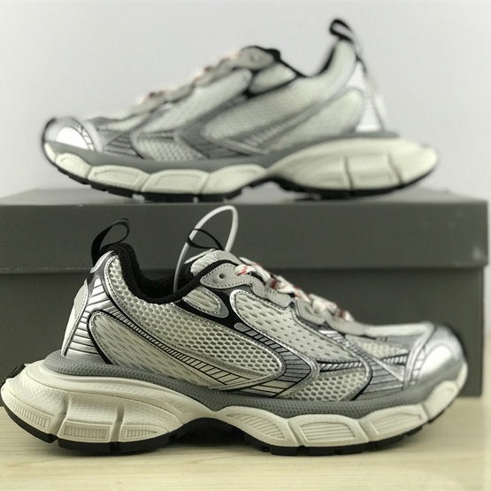 Balenciaga Runner Sneaker  - EUR FASHION