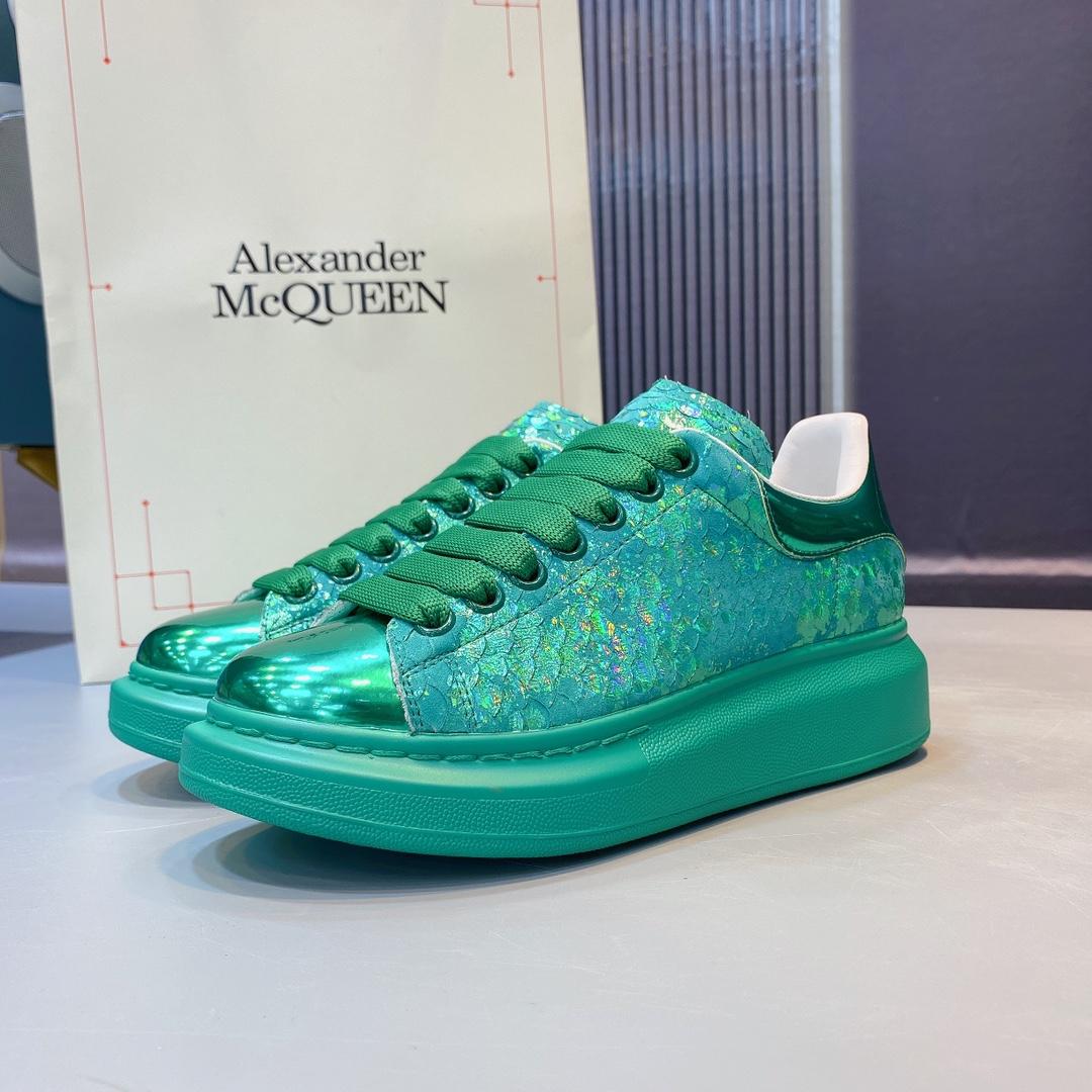 Alexander Mqueen Oversized Sneaker  - EUR FASHION