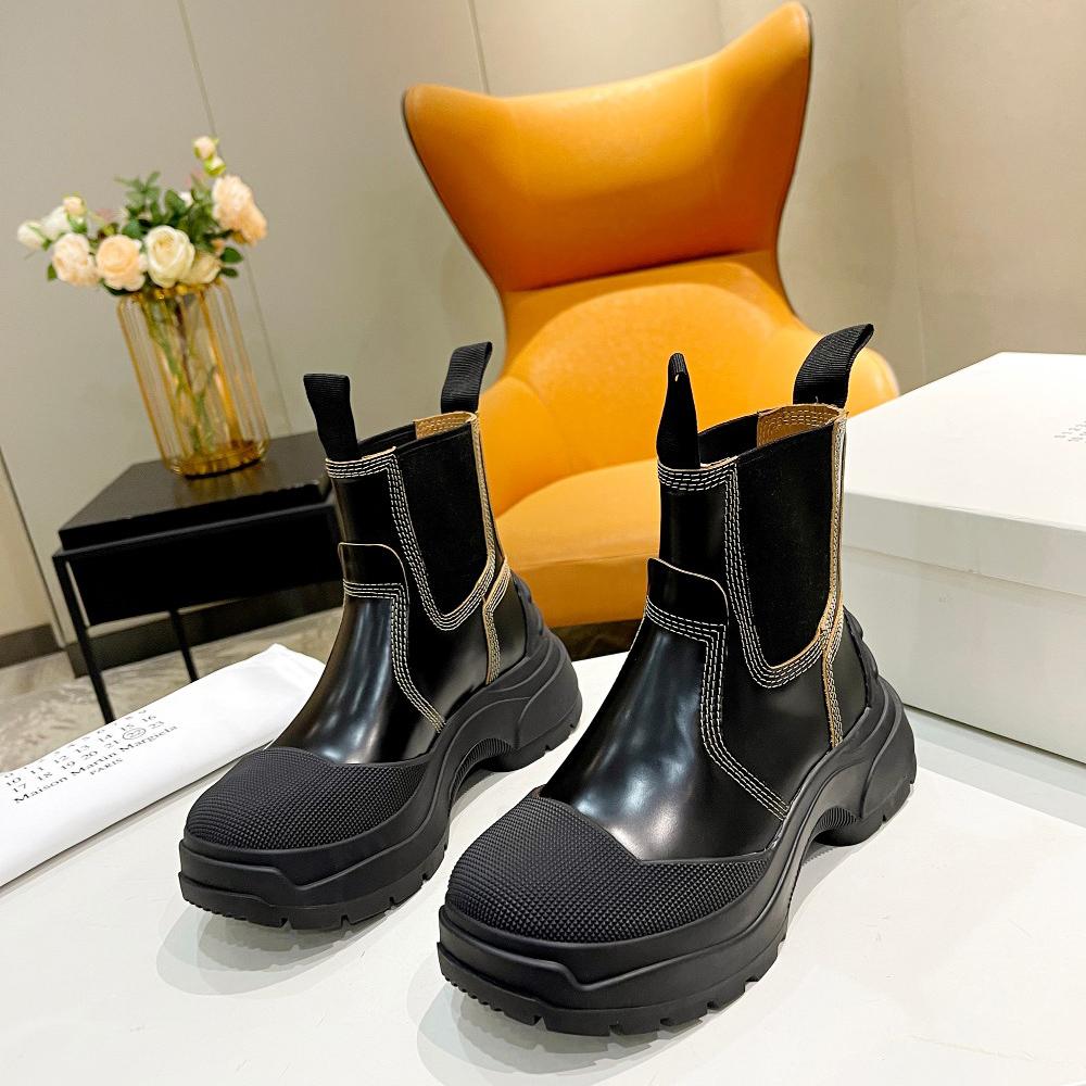 Maison Margiela Leather Chelsea Boots - EUR FASHION