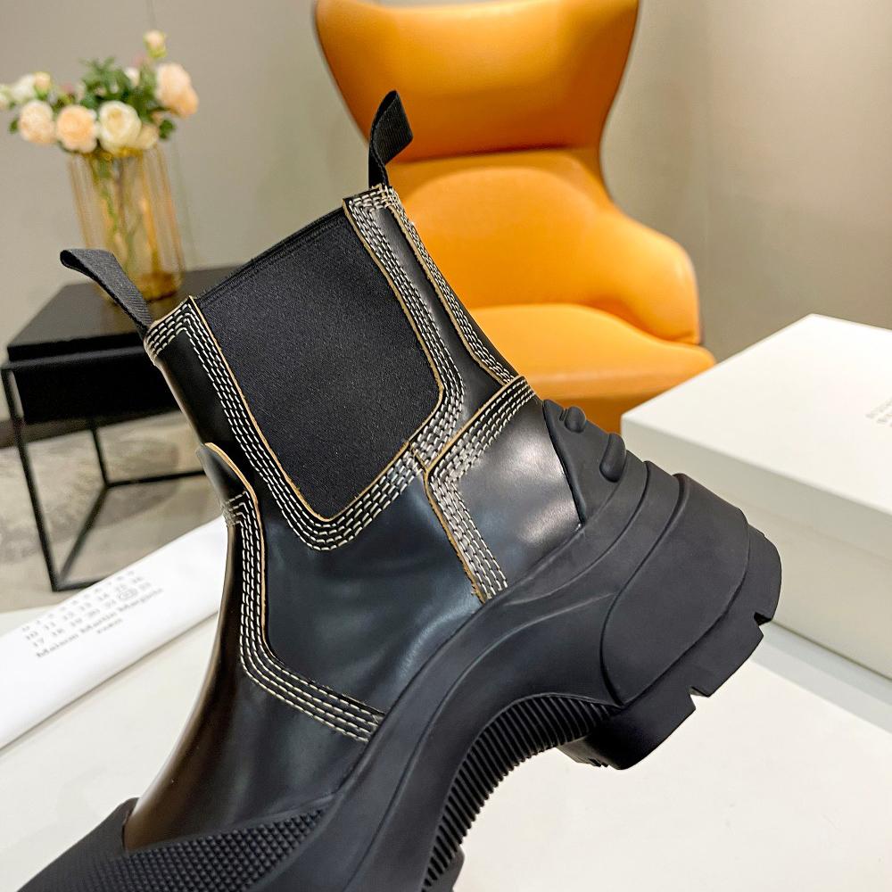 Maison Margiela Leather Chelsea Boots - EUR FASHION