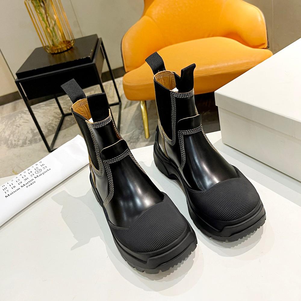 Maison Margiela Leather Chelsea Boots - EUR FASHION