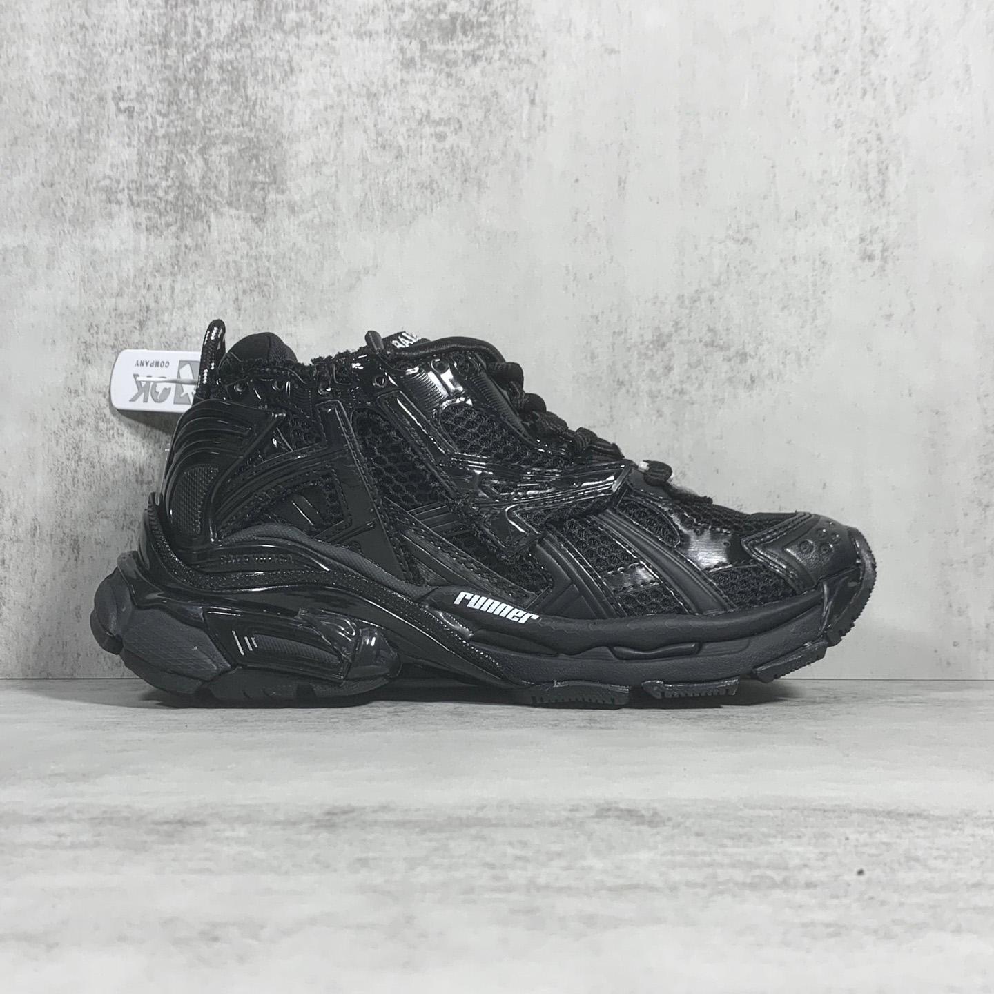 Balenciaga Runner Sneaker In Black - EUR FASHION