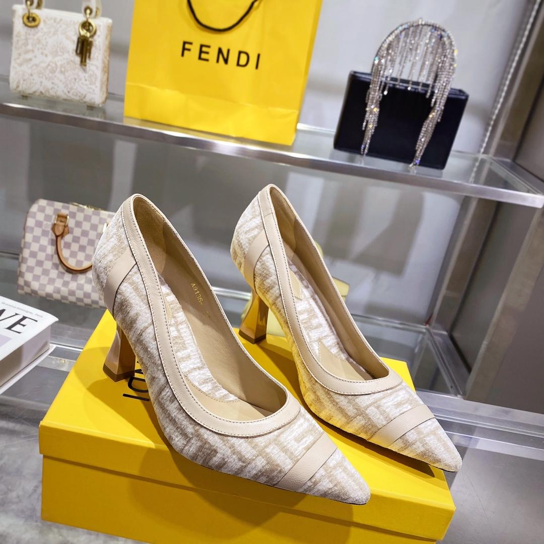 Fendi Baguette Pump - EUR FASHION