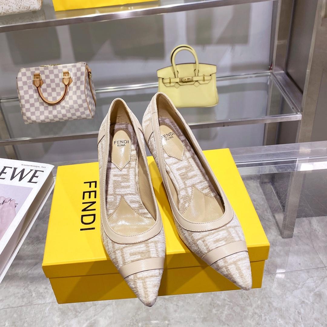 Fendi Baguette Pump - EUR FASHION