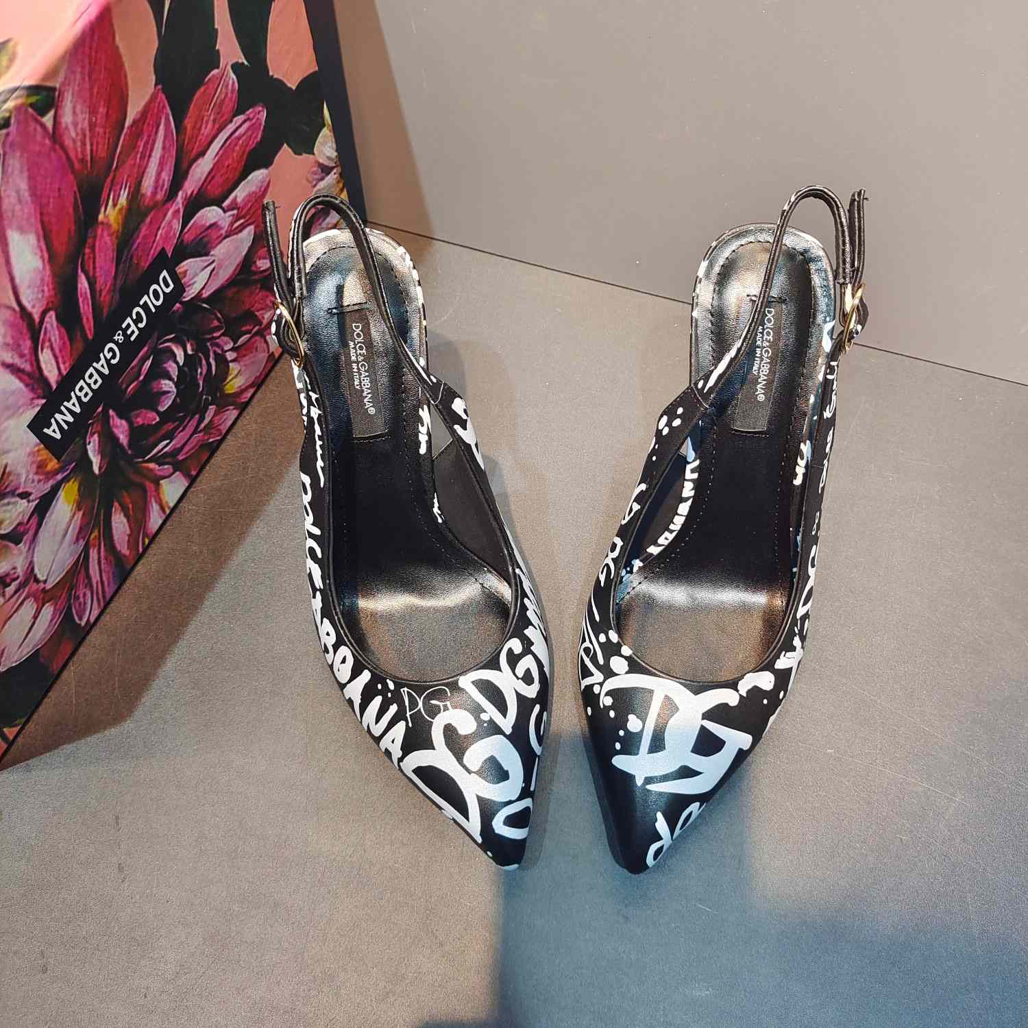 Dolce & Gabbana Calfskin Slingbacks With Logo Print - EUR FASHION