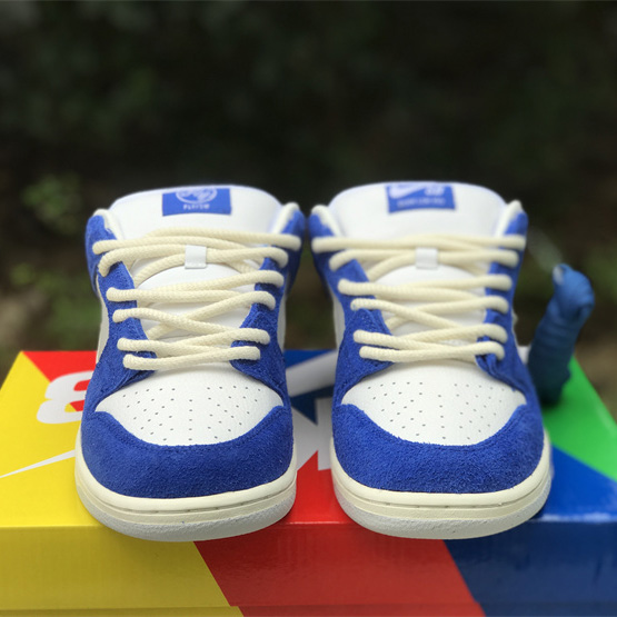 Fly Streetwear x Nike SB Dunk Low Sneaker         DQ5130-400 - EUR FASHION