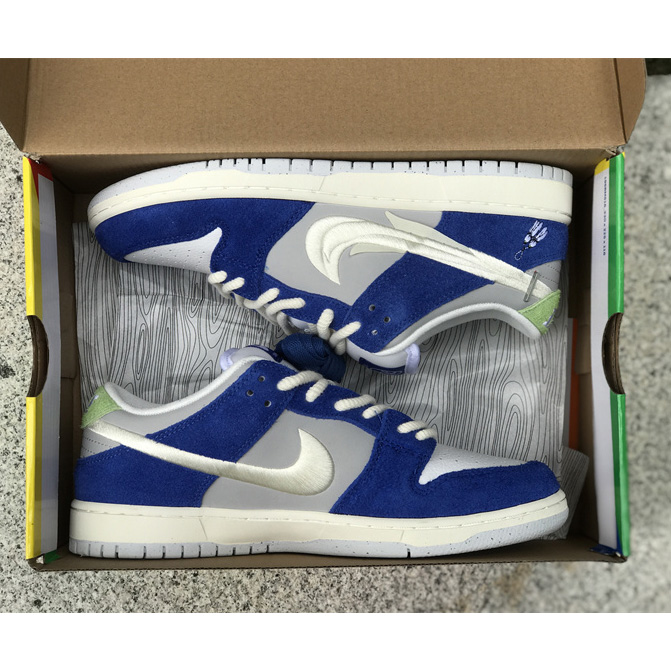 Fly Streetwear x Nike SB Dunk Low Sneaker         DQ5130-400 - EUR FASHION